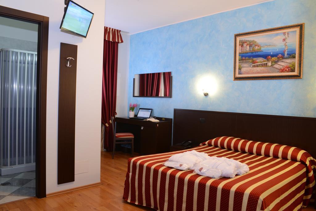Hotel Iacone Chieti Bagian luar foto