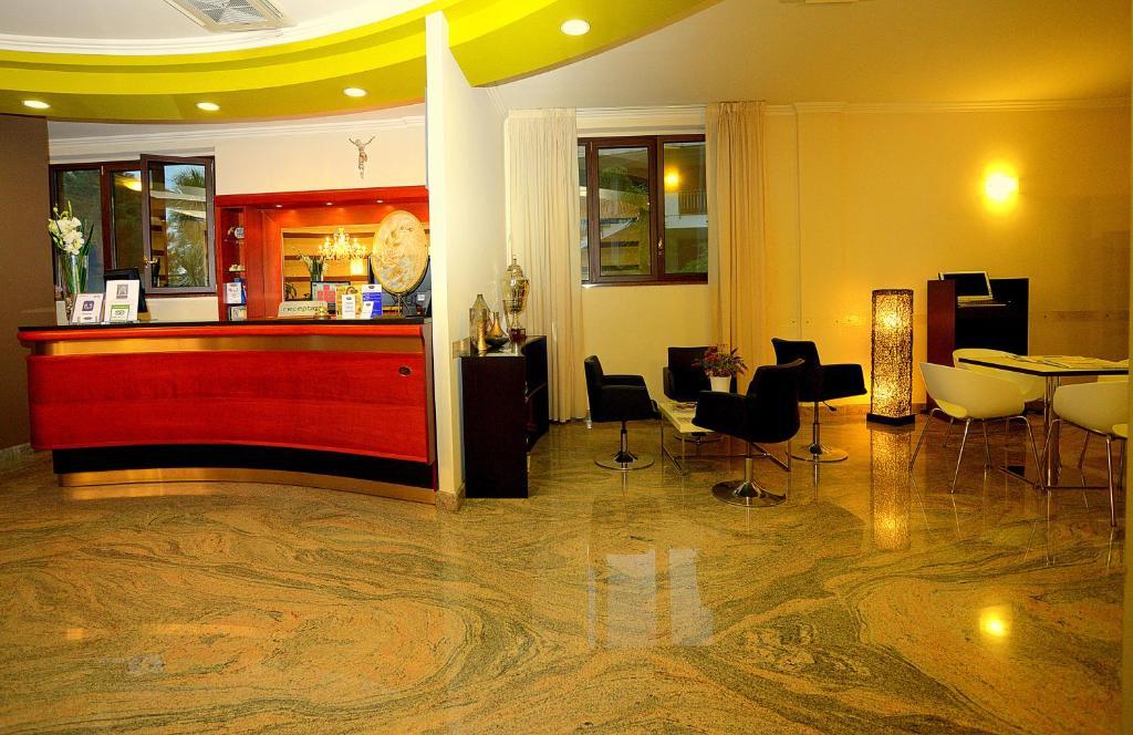 Hotel Iacone Chieti Bagian luar foto